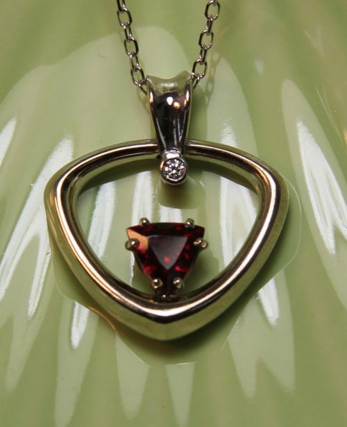 Hood River Jewelers Waterfall, Multi colored gemstone Pendant 14kw gold